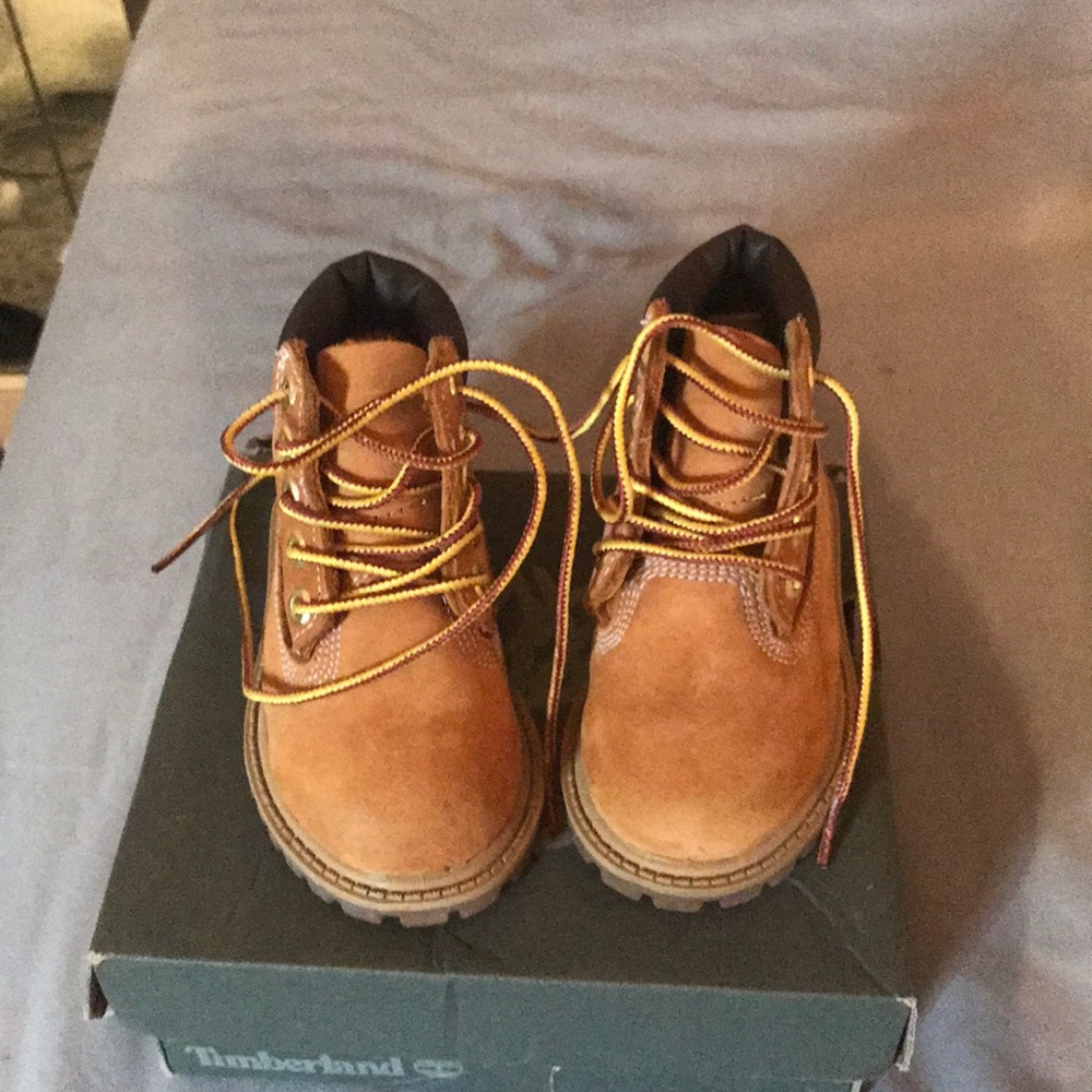 Size 5 toodler timberland boots